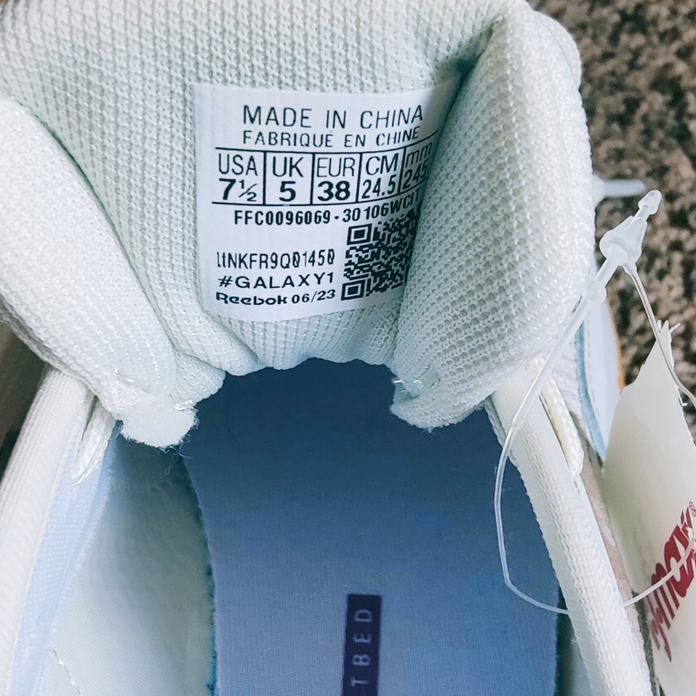 Woman's tennis shoes Reebok by Ortho lite